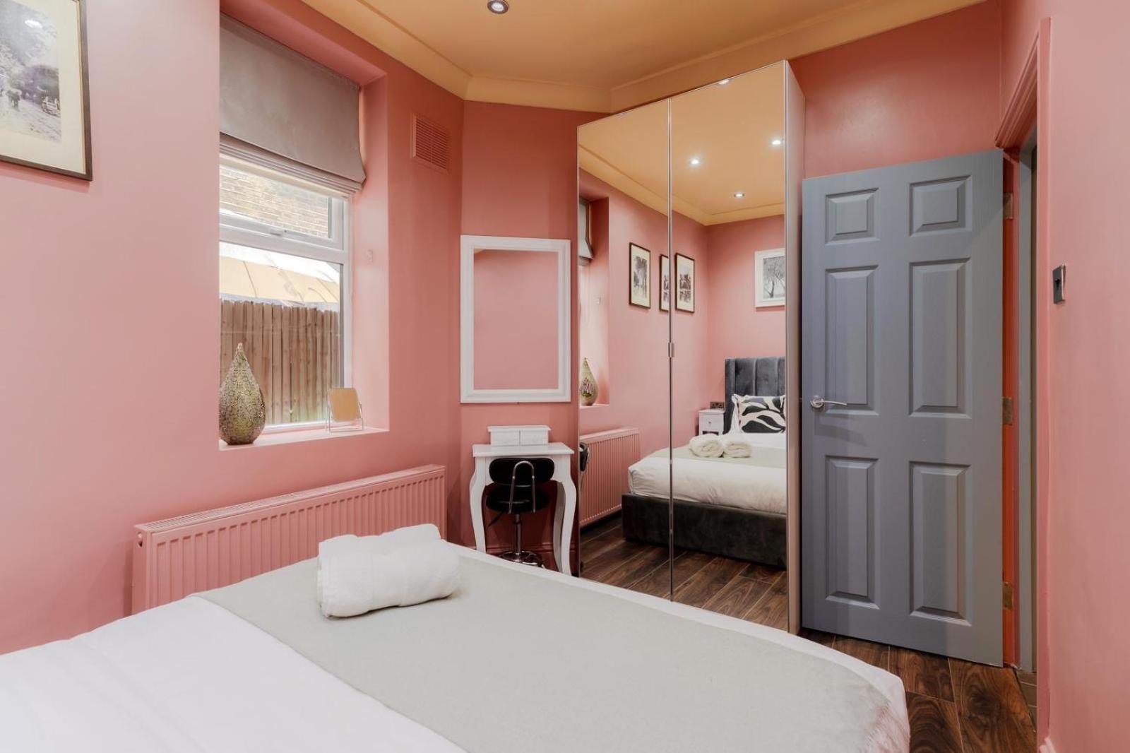 Stylish 2 Bedrooms Flat Sleeps 6 & Garden London Zone 2 Cls Central Экстерьер фото
